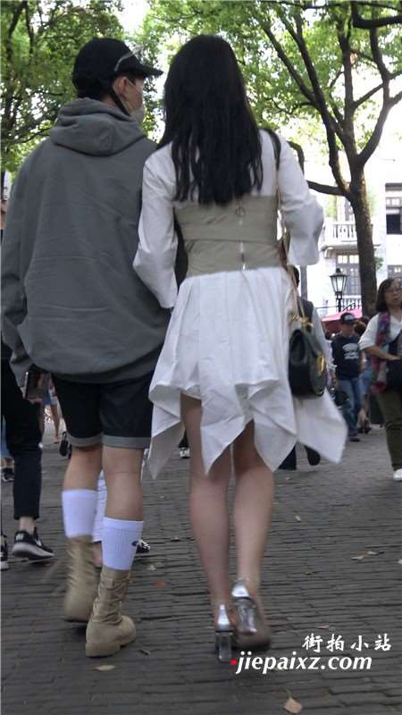 白色连衣裙性感凉高跟街拍美女 [1.18 GB]