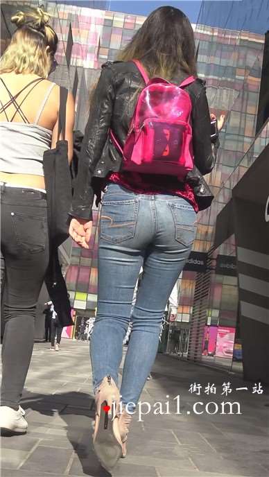 4k-街拍长腿破洞蓝牛高跟鞋仙女姐姐 [1.94 GB]