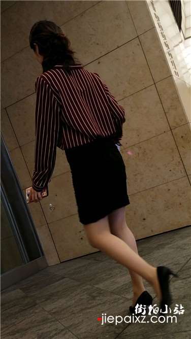 4k超清，步伐矫健长腿高跟包臀裙美女