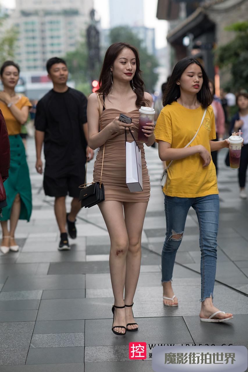 看到这膝盖有点心疼3A2911[622M]