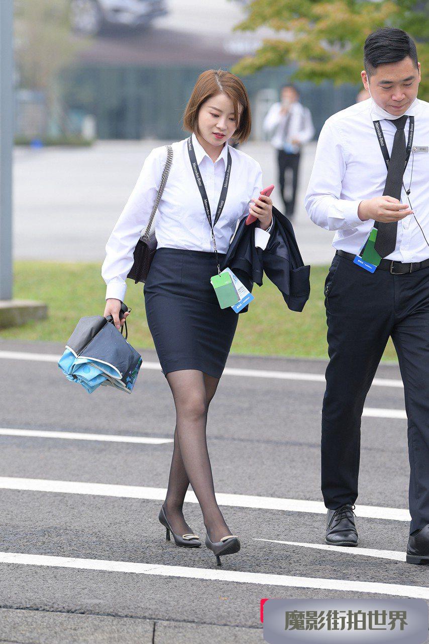 端庄的细高跟职工黑丝美女3A2185[658M]