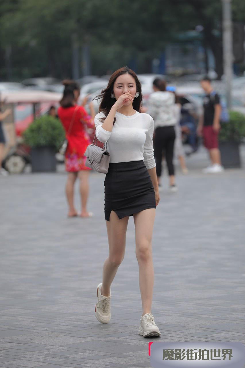 短裙，肉丝，美腿小姐姐3A1517[295M]