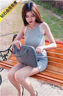 午后休闲的包屯灰裙极品薄丝美女婷婷模拍图片3A111[432P-2.86G]