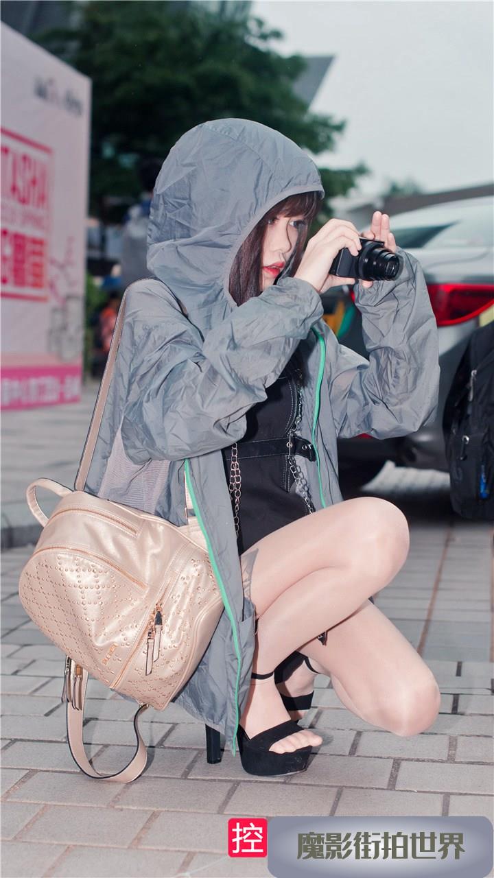 漫展上的黑裙肉丝极品美女模拍套图3A169[196P-1.46G]