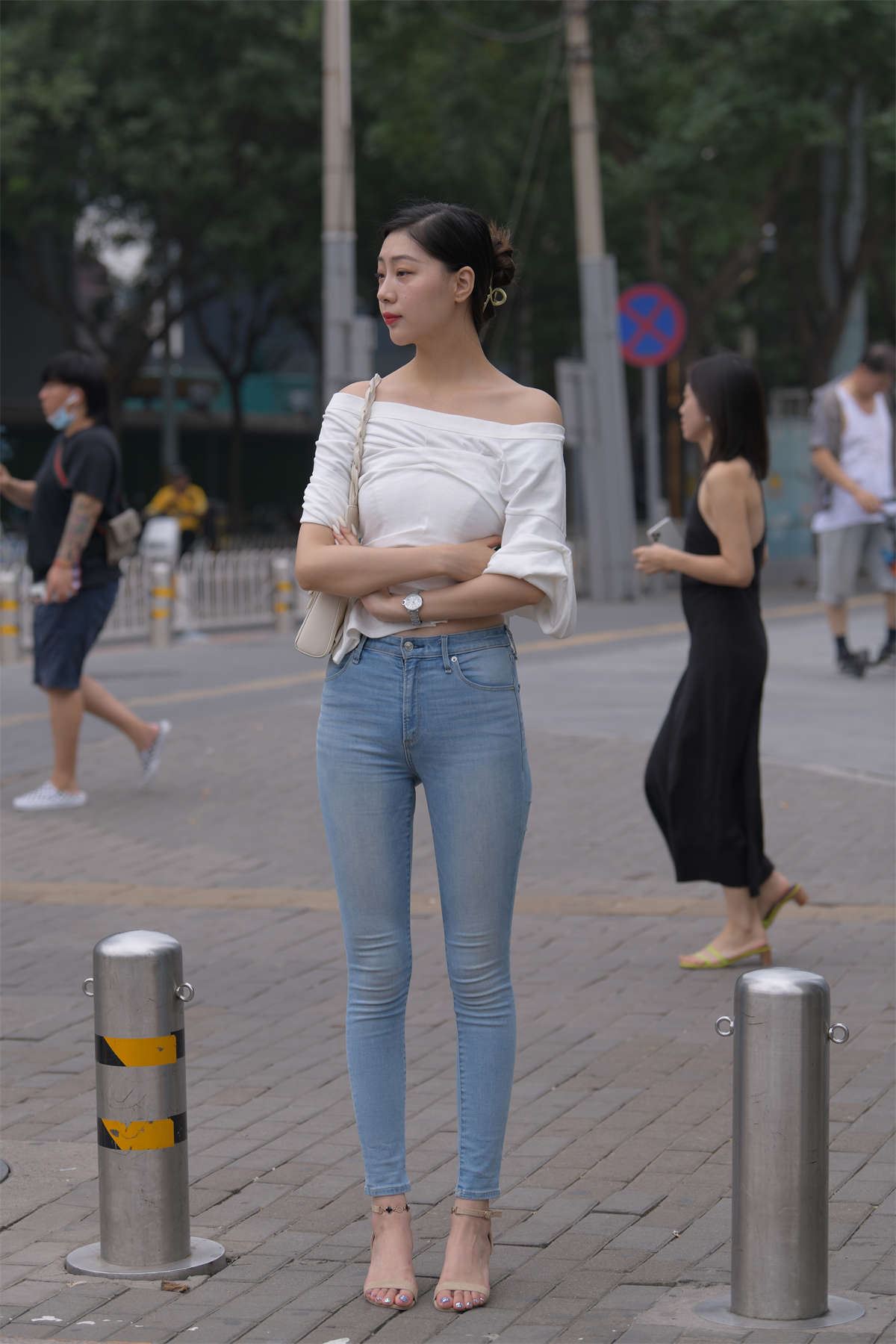 一只麋鹿摄影作品 高挑的紧牛美女