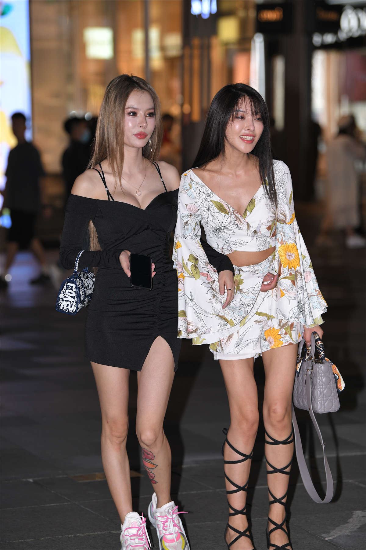黑白配闺蜜