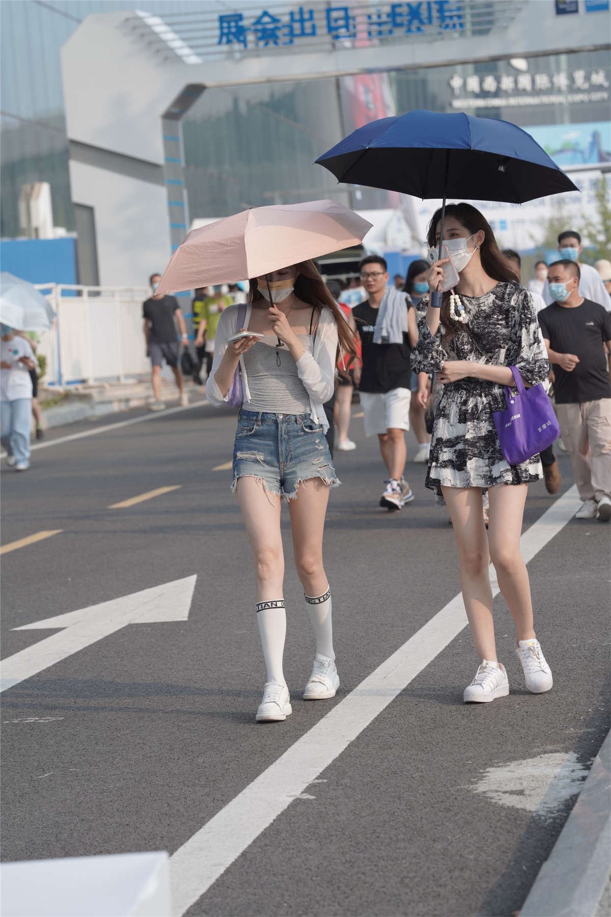 清秀美丽