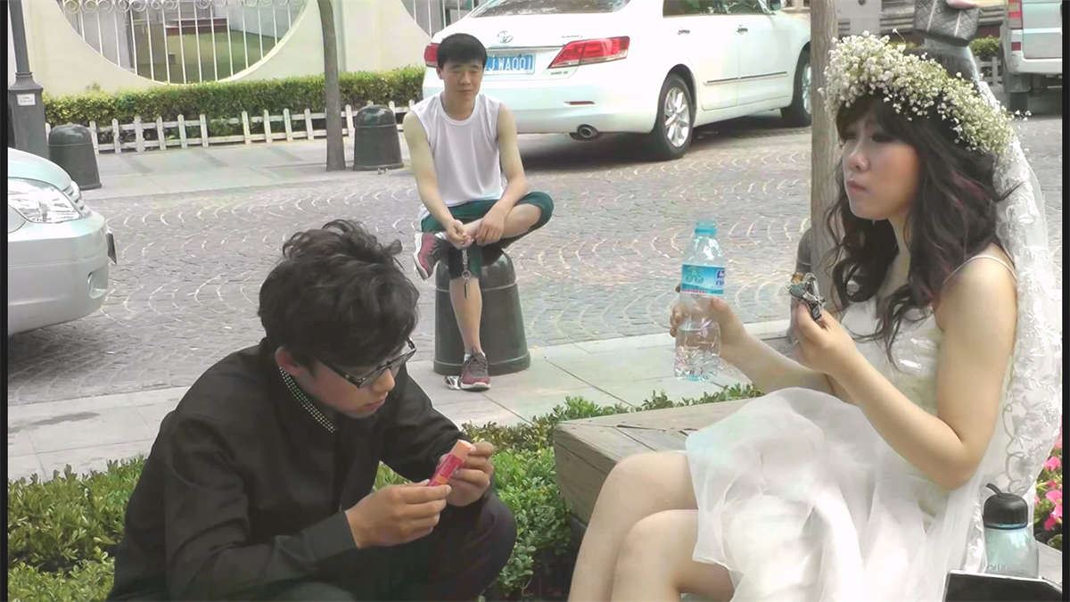 新娘的短肉丝 脚丫露出