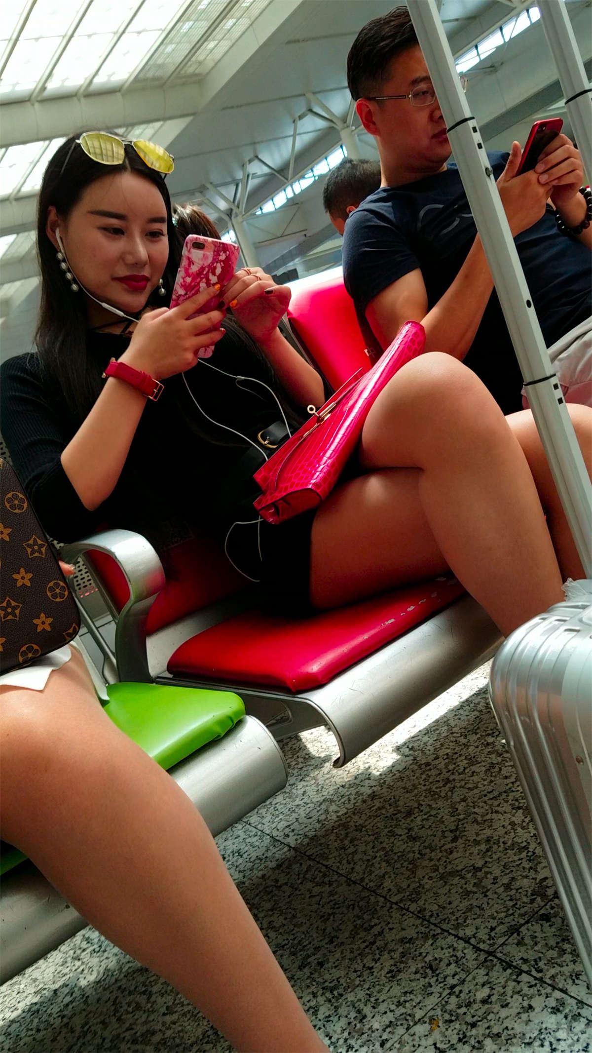 超性感美腿黑色连衣裙女神
