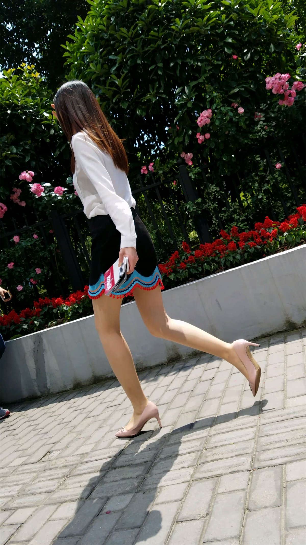 上海金融中心的漂亮美女