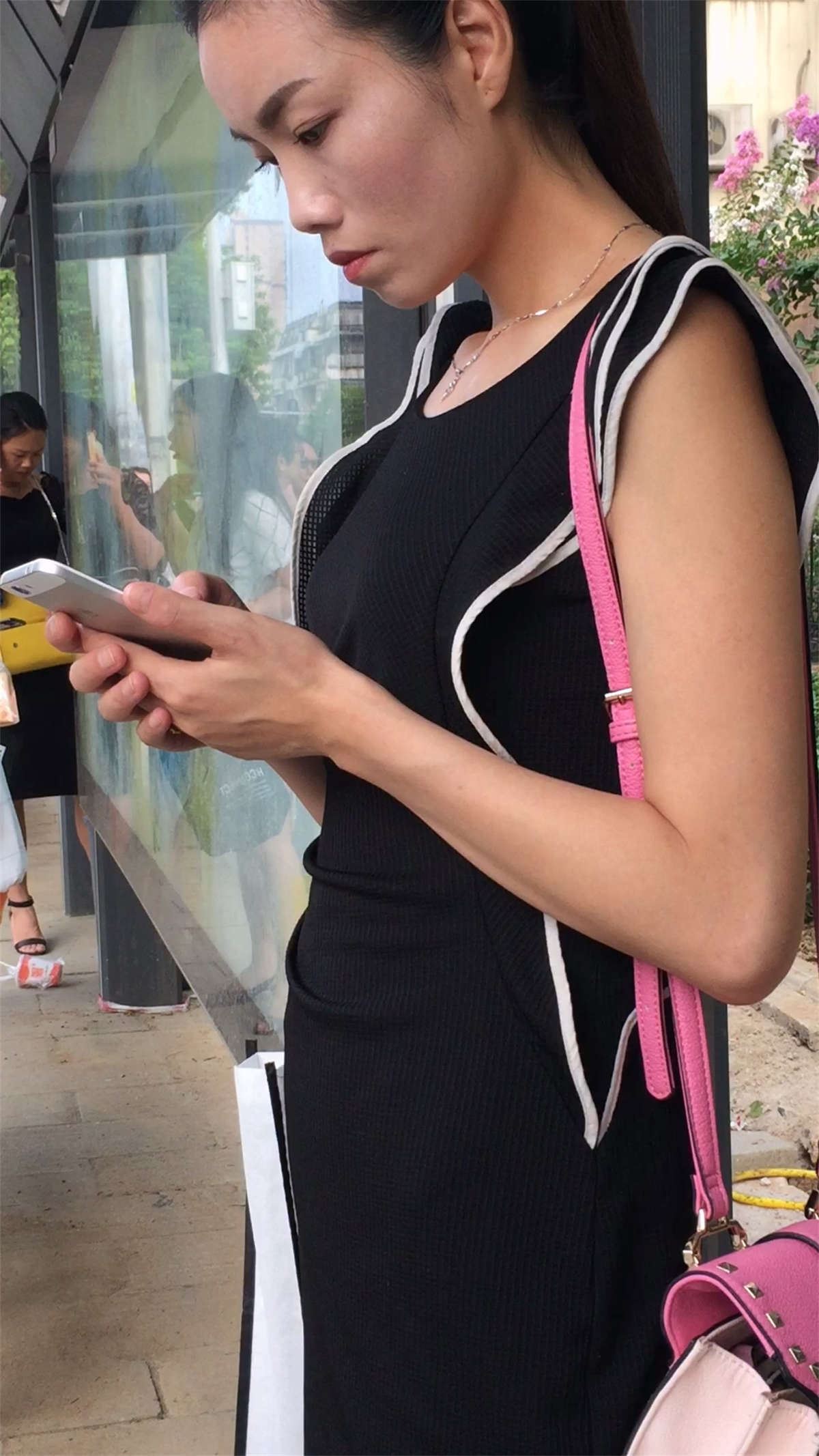 街拍肉丝MM