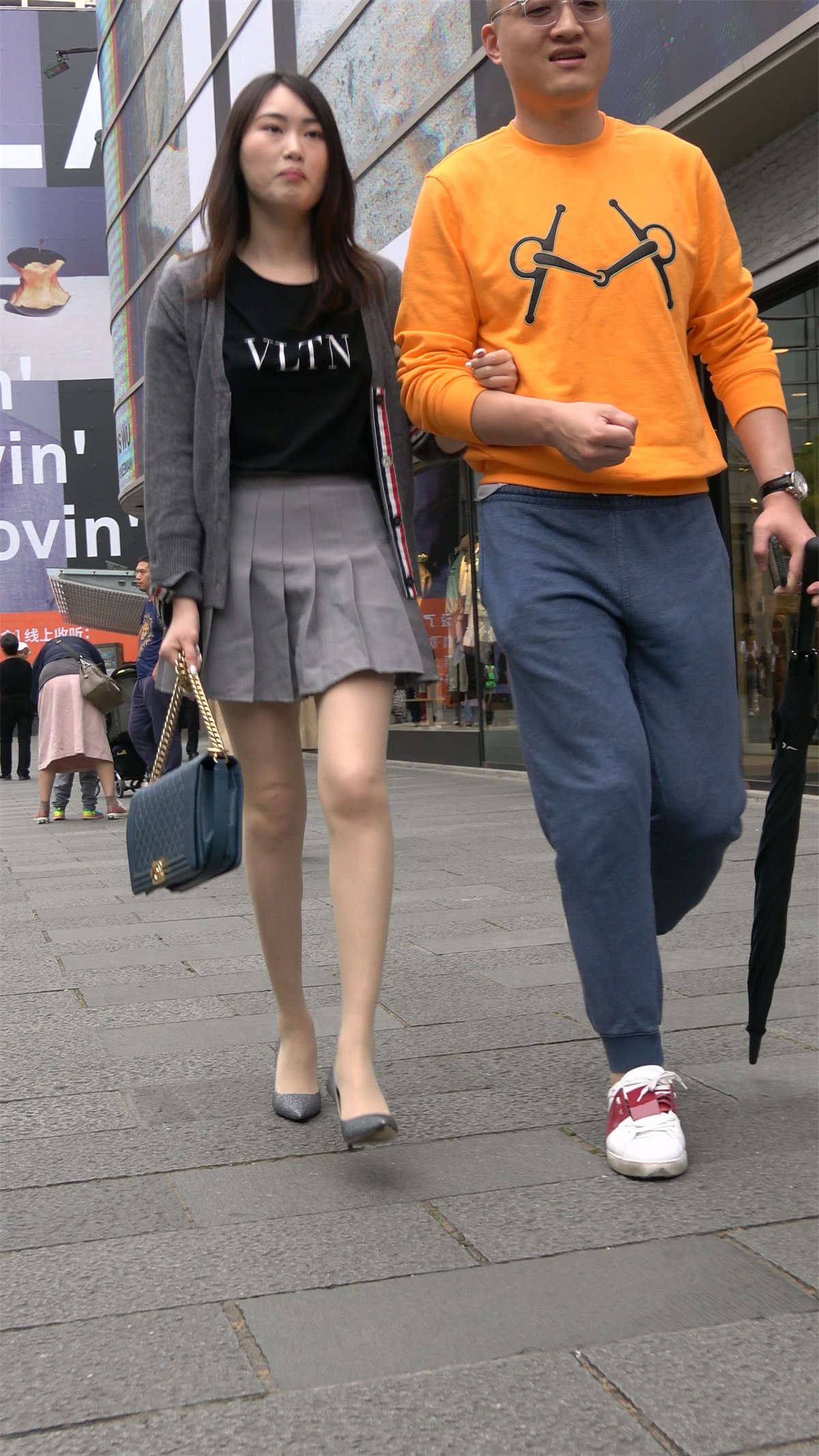 短裙肉丝美女