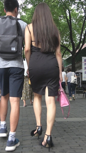 黑色紧身包裙美女[1.18G/MP4]