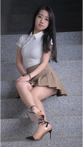 咖裙丝袜美女(834P)[18.6G/JPG]