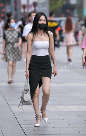 吊带裹胸黑裙 21-08-14-82P