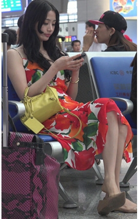花裙小姐姐
