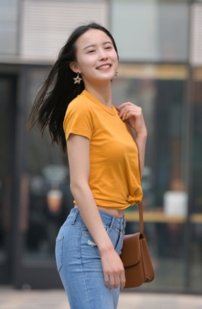 性感丰满de小姐姐
