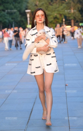 美女热裤