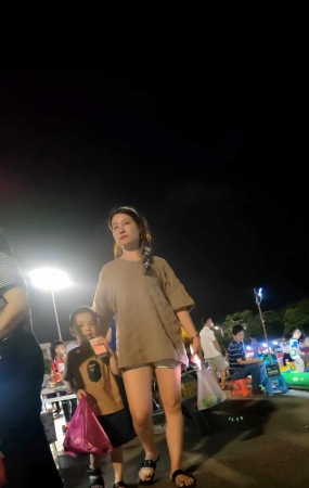 极品人妻大长腿最后被发现逃离