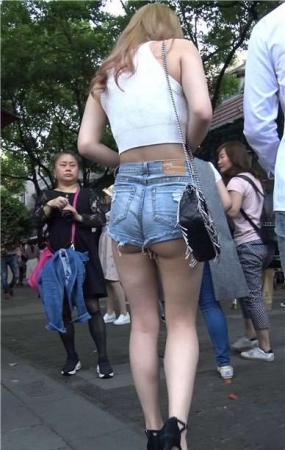 4k-高腰热裤肉臀性感美女第二季 [3.12 GB]