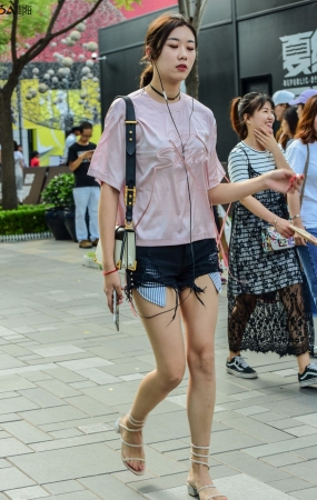 长腿热裤美女-19P