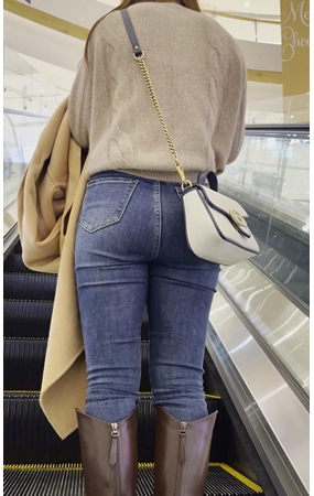 高靴牛仔妹