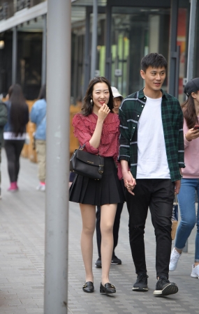 百褶裙与肉丝青春妹妹