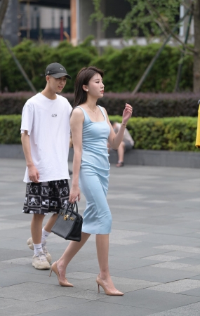 靓丽女友