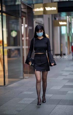 嘿丝嘿裙美姐