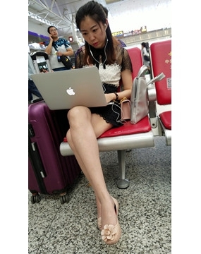 4k超清，美若天仙的白皙嫩腿美女