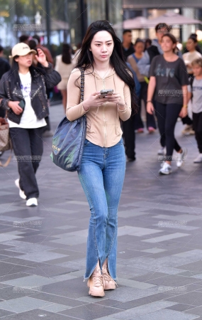 清新牛仔裤美女