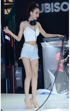 DJ小姐姐(28P)[201M/JPG]