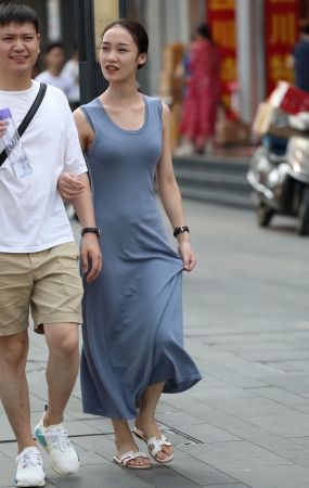 气质长裙美女