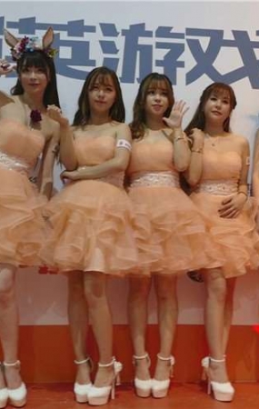 青春靓丽的公主裙showgirl