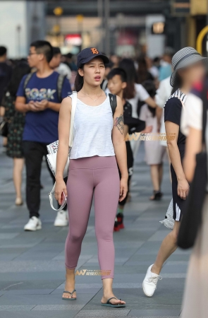 粉紧瑜伽裤