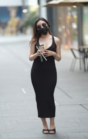 媚女人