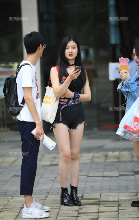 热裤美腿