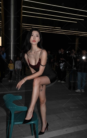 性感长腿美女网红（叶濛雨）