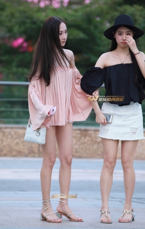 短裤，美腿，美女