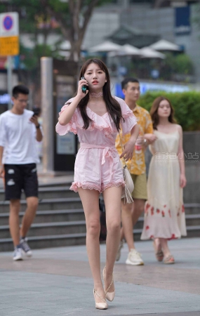 粉色系高跟女孩