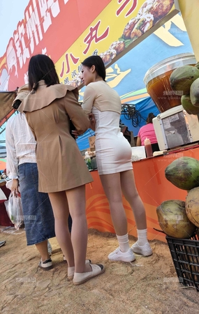 极品白色包臀裙肉丝