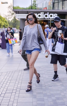 大长腿美女-8P