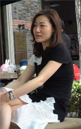 4K 下午茶的气质连衣裙美腿街拍美女