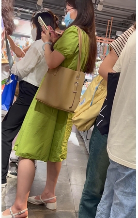 绿色长裙美女