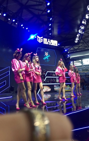 2017Chinajoy-粉红美腿女郎