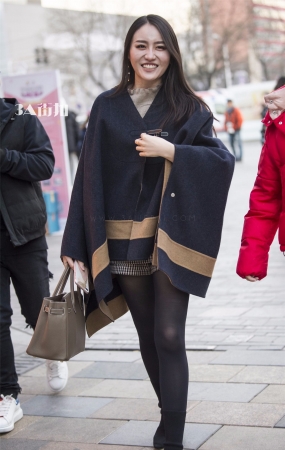 披肩黑丝袜长腿美女性感魅力-11P