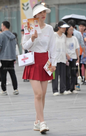 23513-9=65√一群肉丝女同事 16P