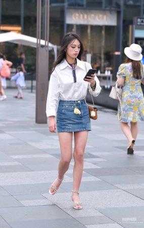 牛仔裙小姐姐 21-08-24-116