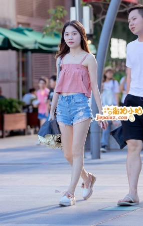 青春活力可爱小美妞