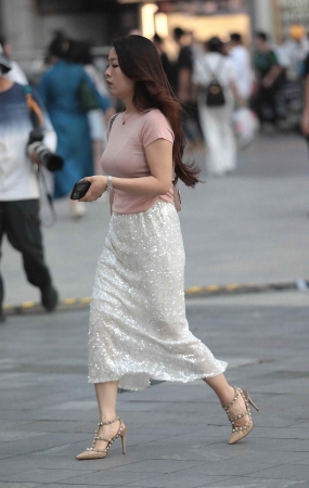 街拍高跟少妇